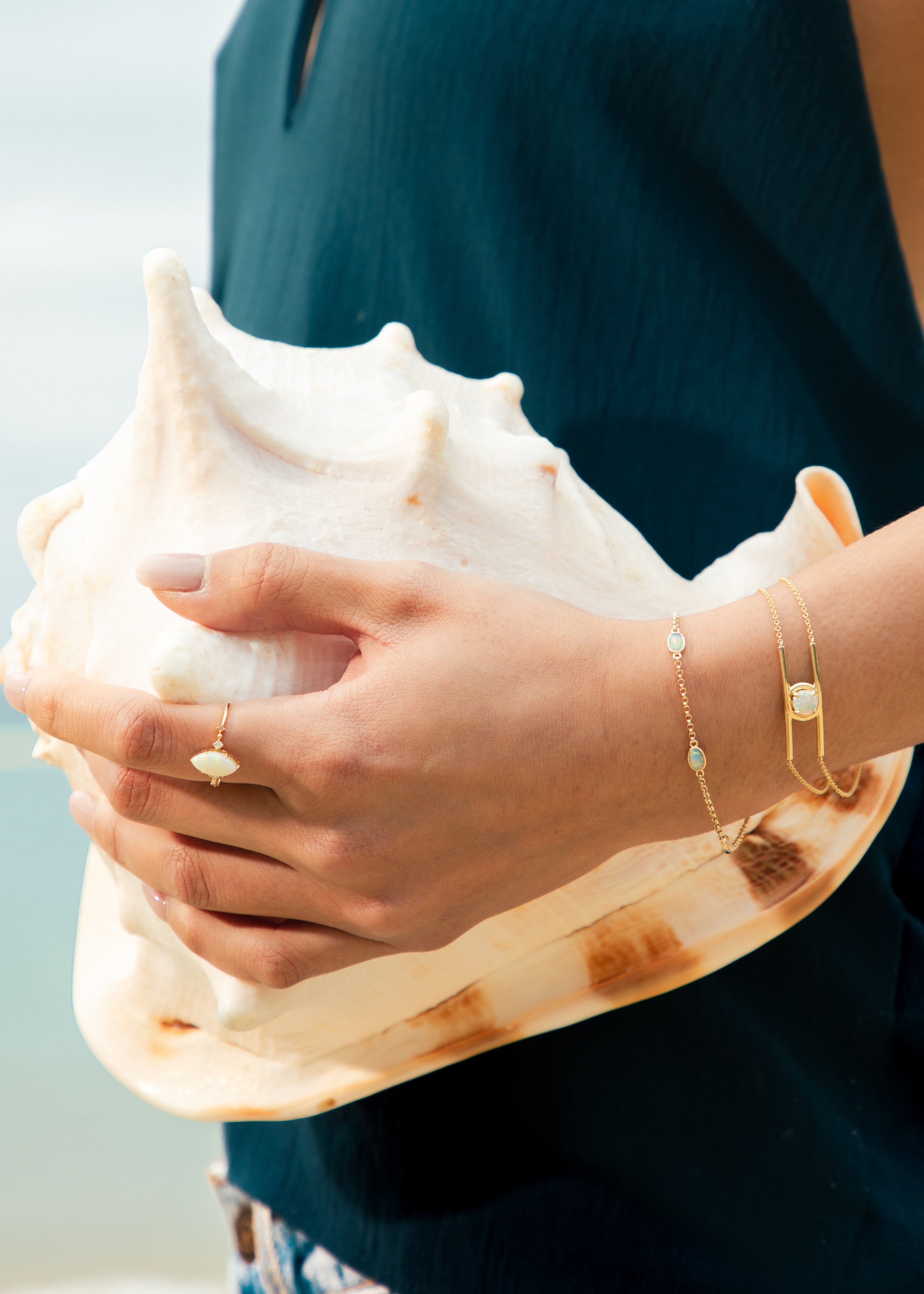 DAINTY OPAL BRACELET