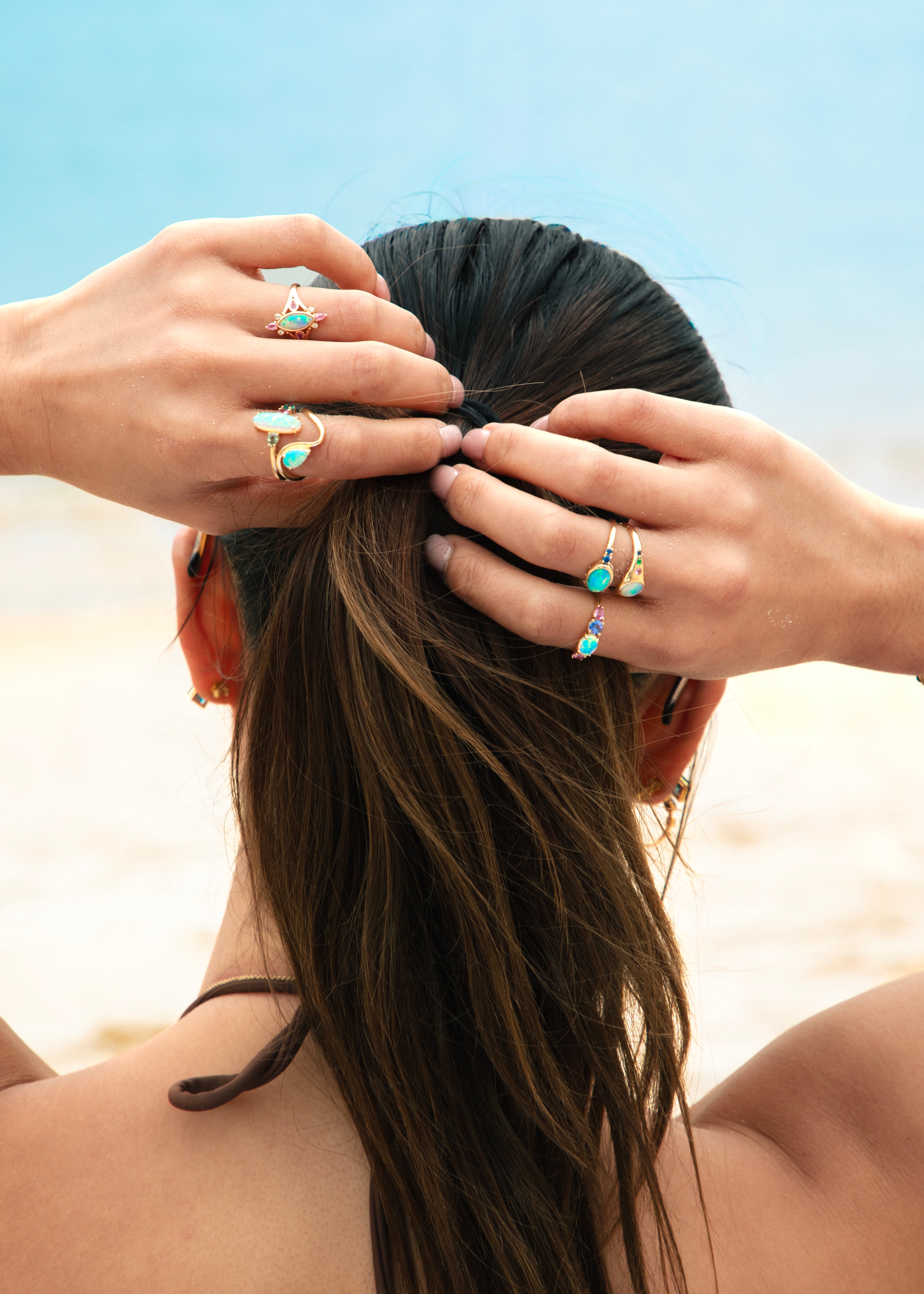 OPAL SHELL LINEAR RING