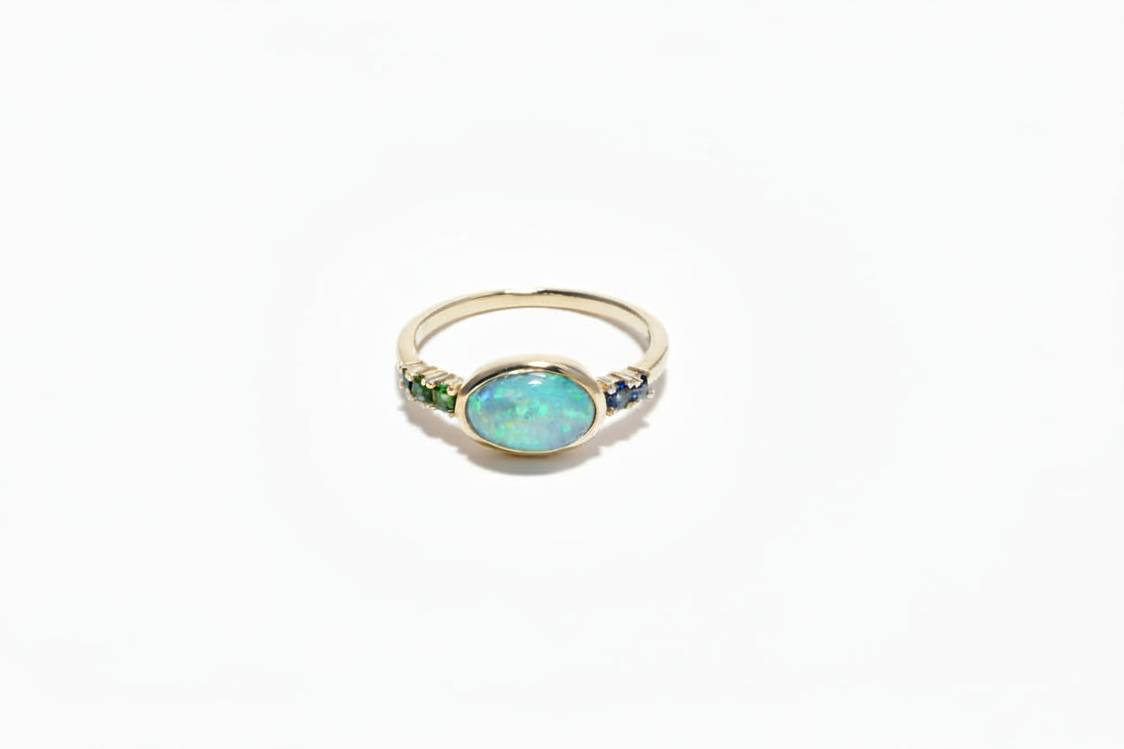OPAL SHELL LINEAR RING